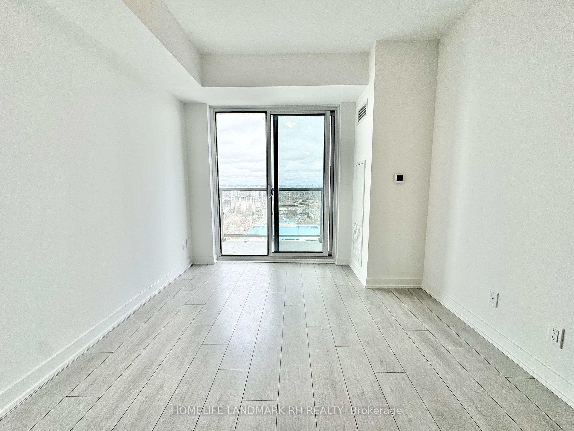 2031 Kennedy Road Unit 3019 photo 3