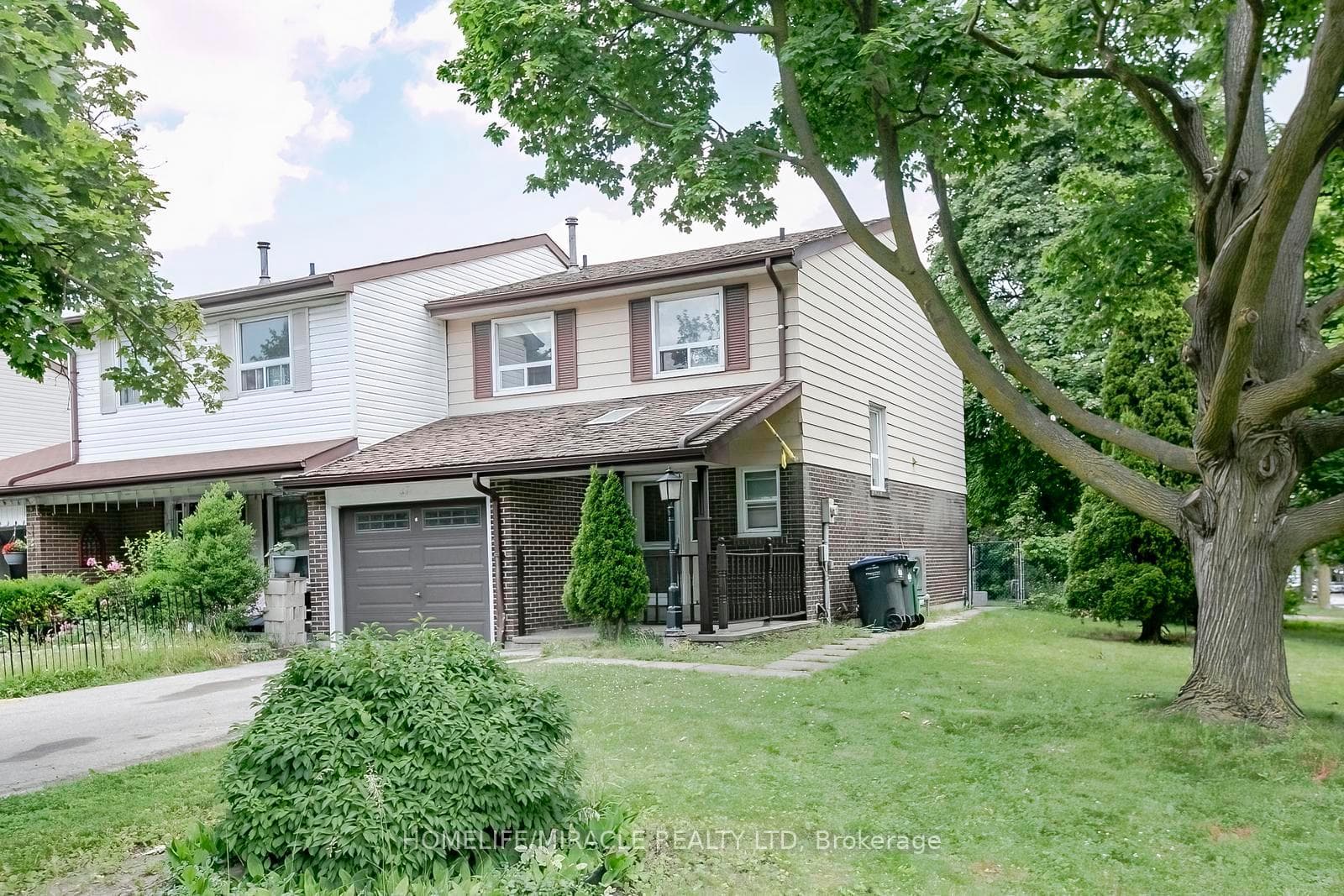 47 Longbourne Crescent photo 5