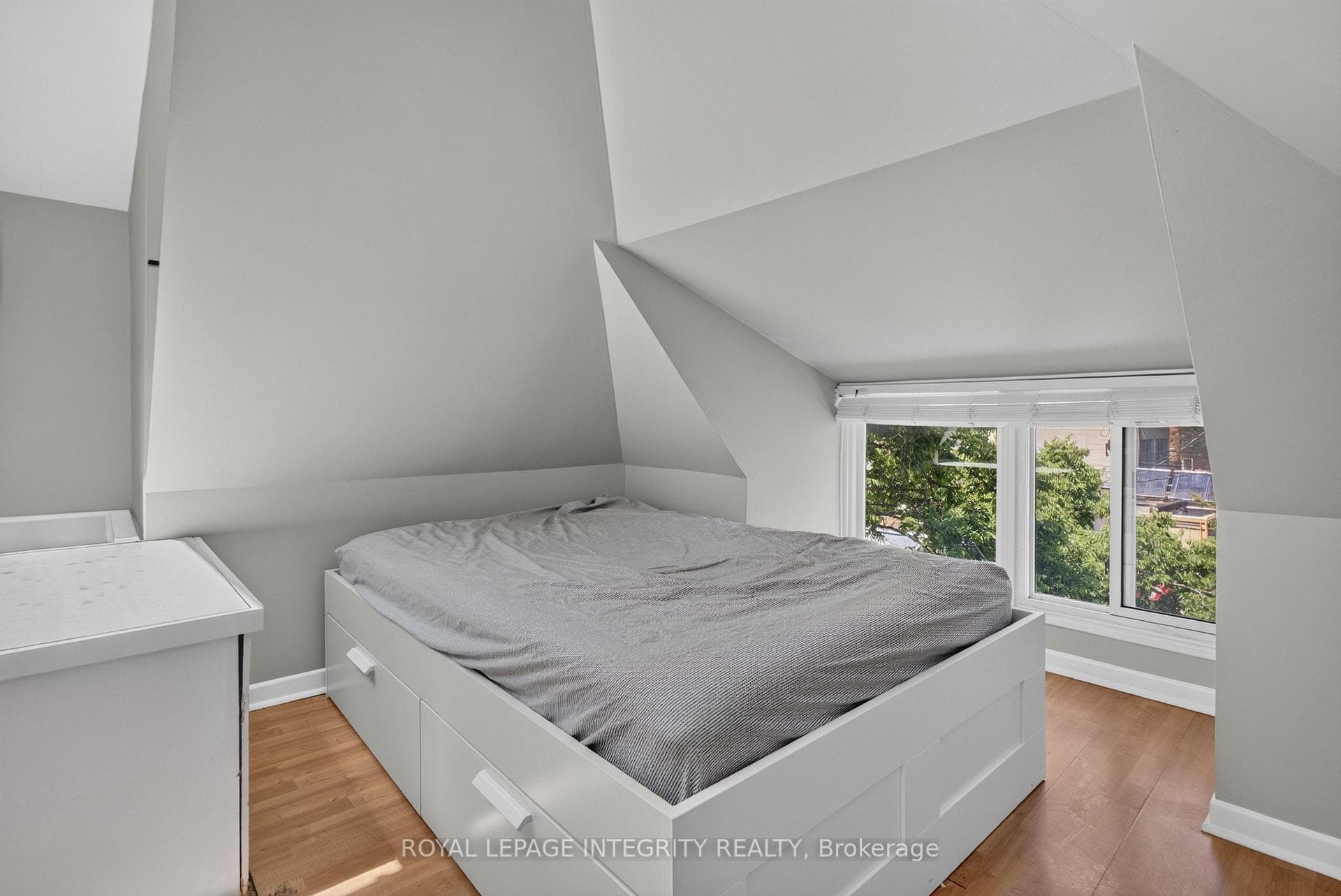Upper Floor Unit - Loft