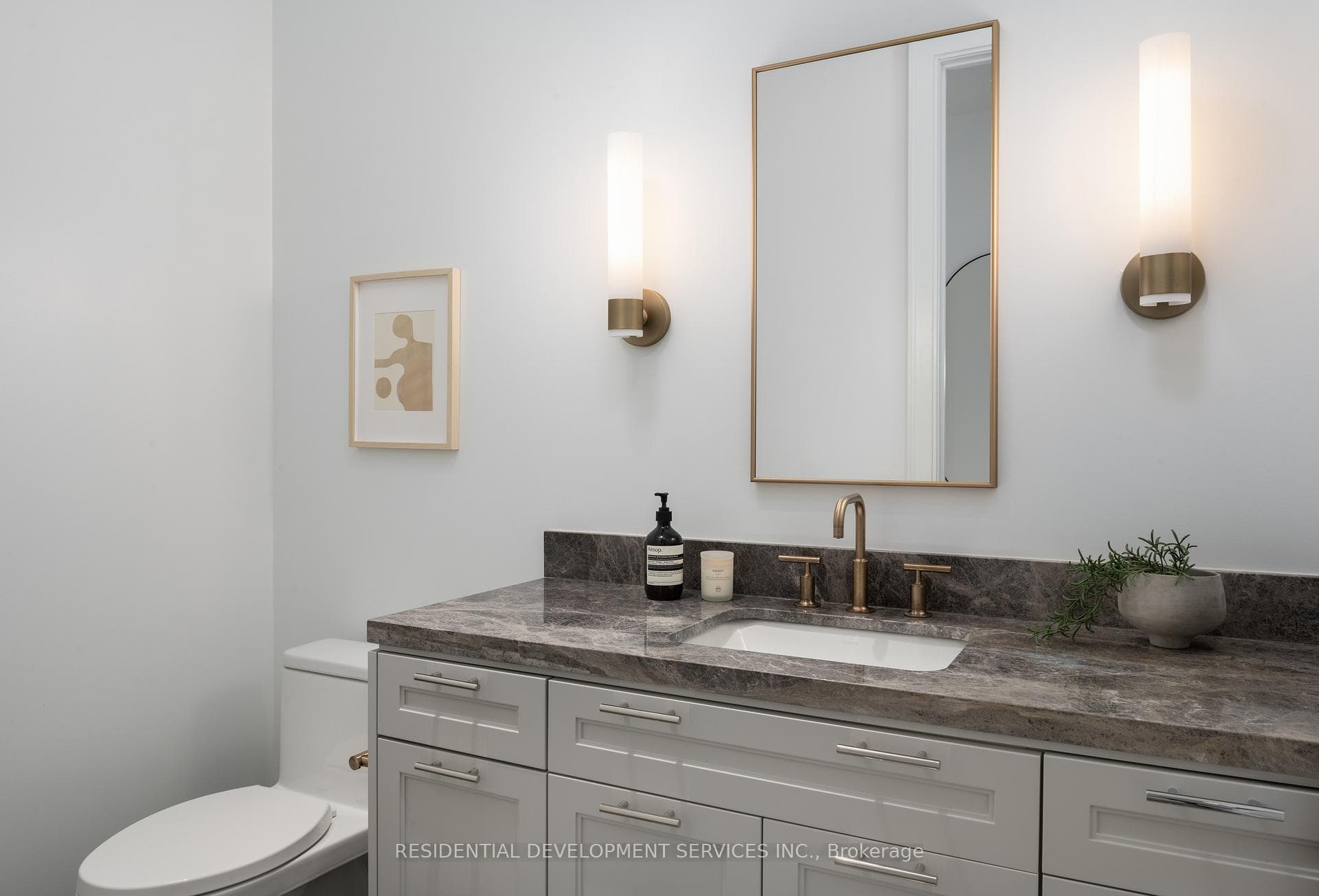1 Strathgowan Avenue Unit 802 photo 18