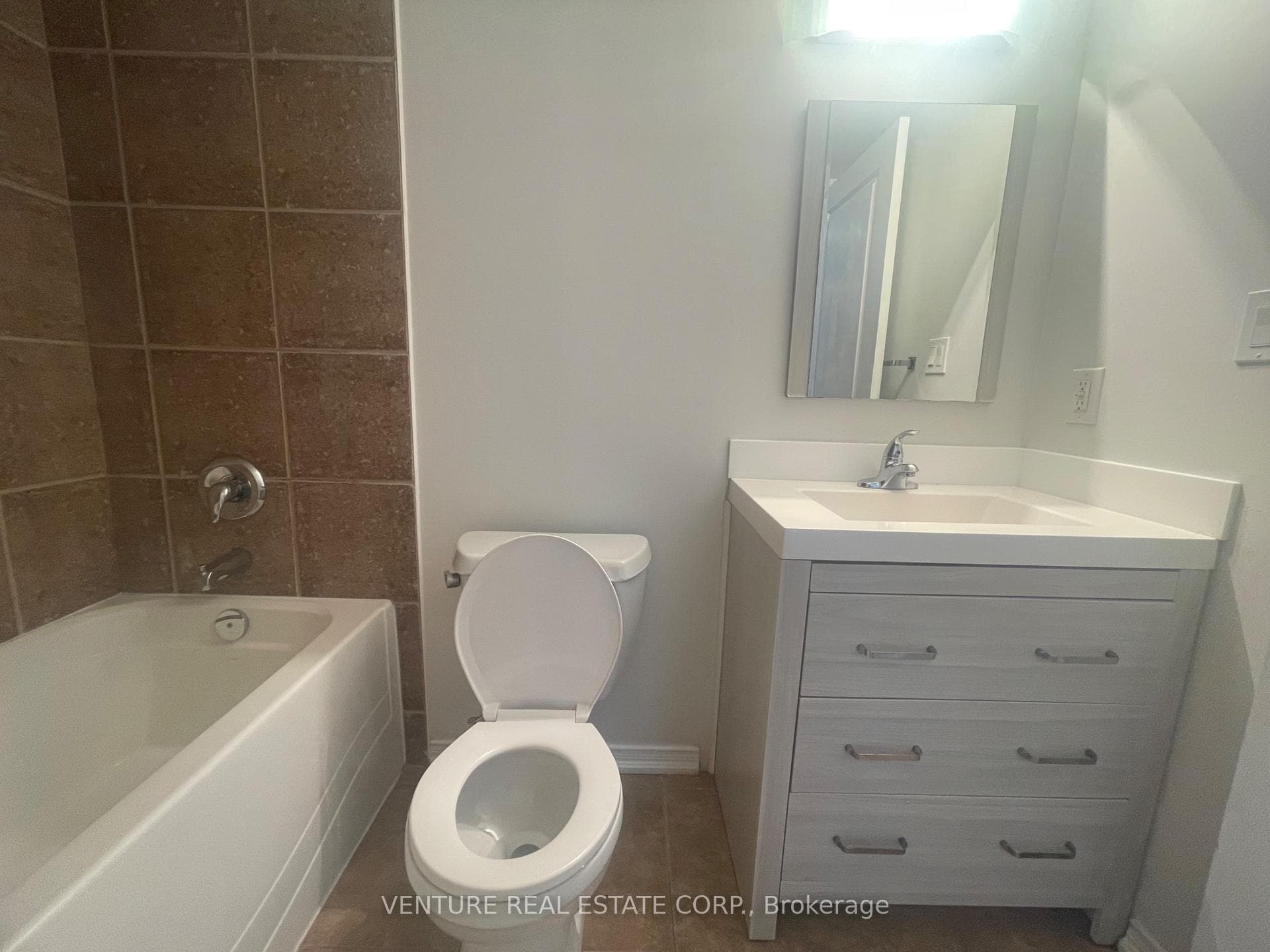 8 Rosebank Drive Unit LPH I photo 25