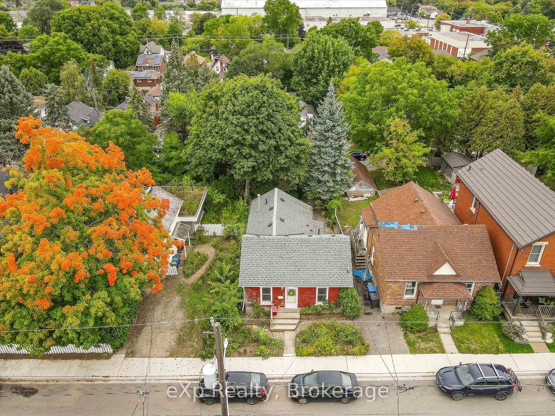 66 Manitoba Street photo 2