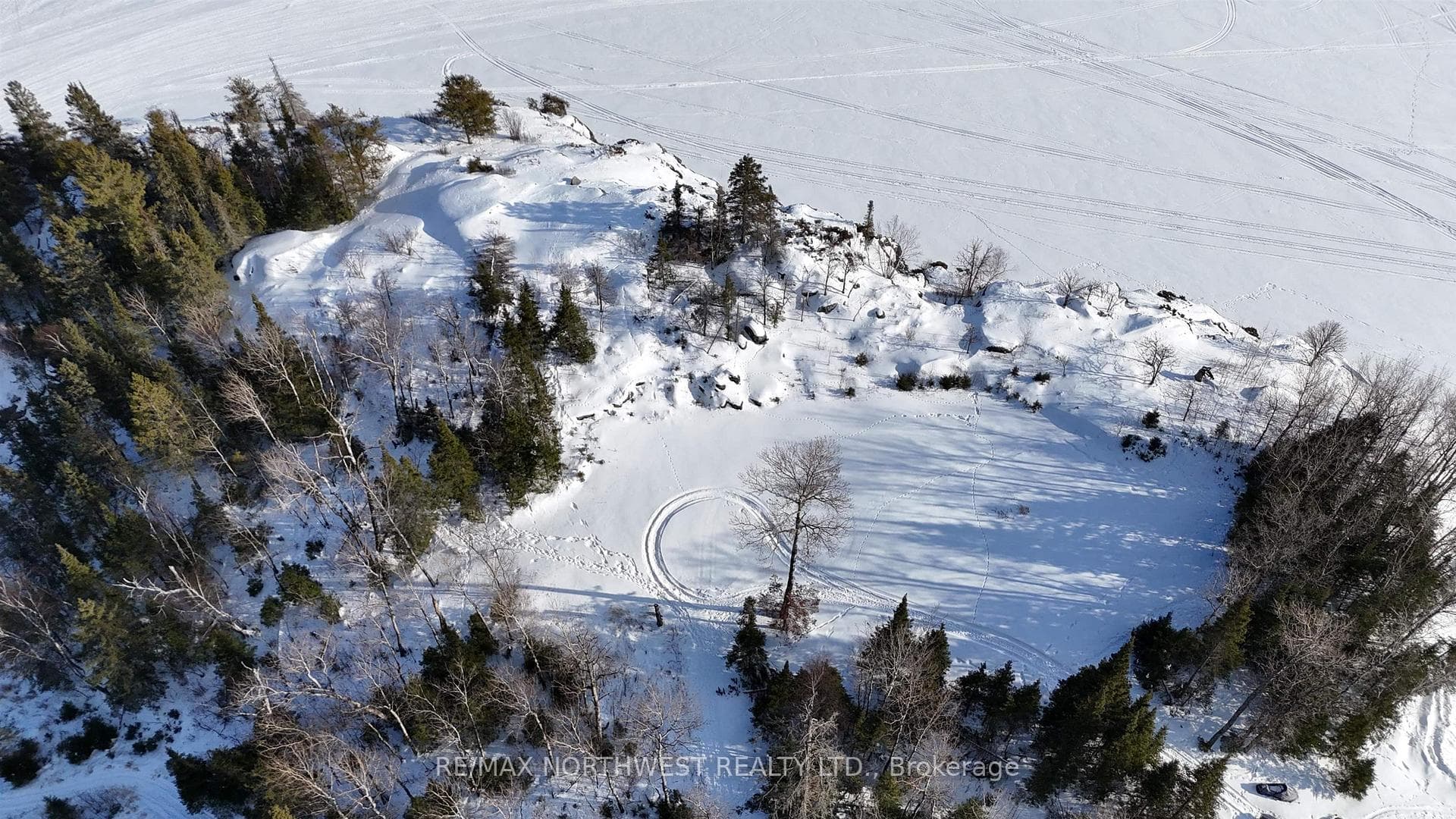 1319 LAURENSON LAKE photo 17
