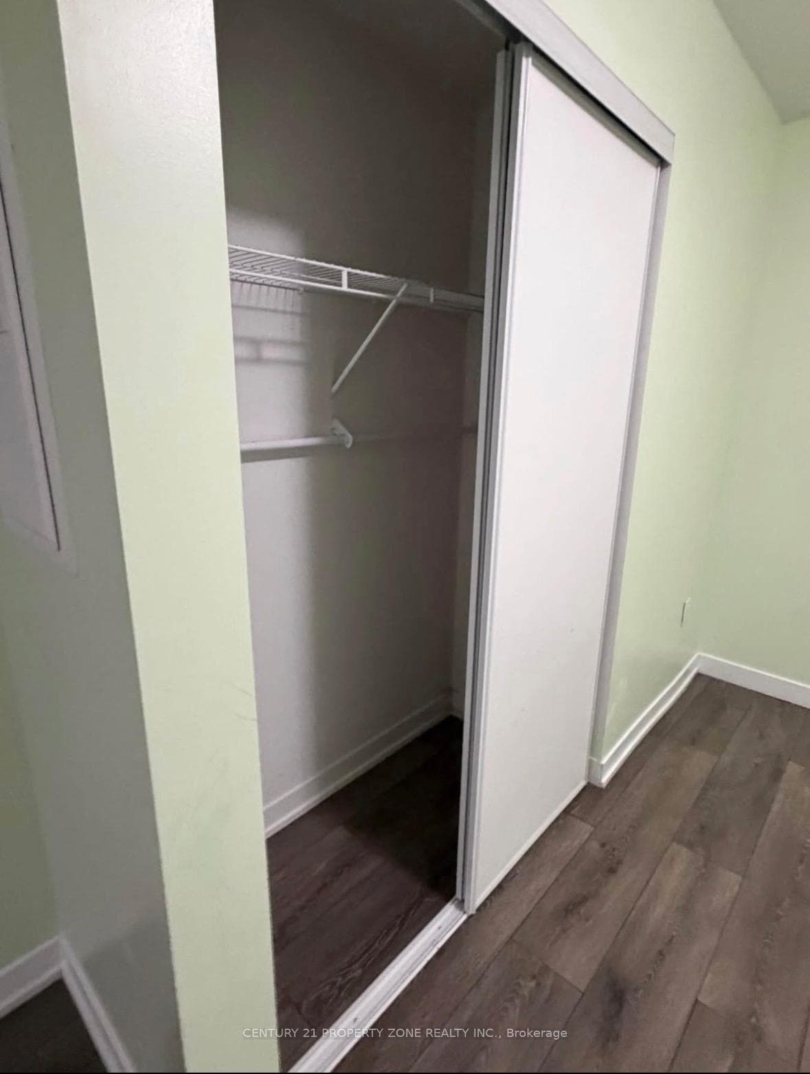 3401 Ridgeway Drive Unit 301 photo 11