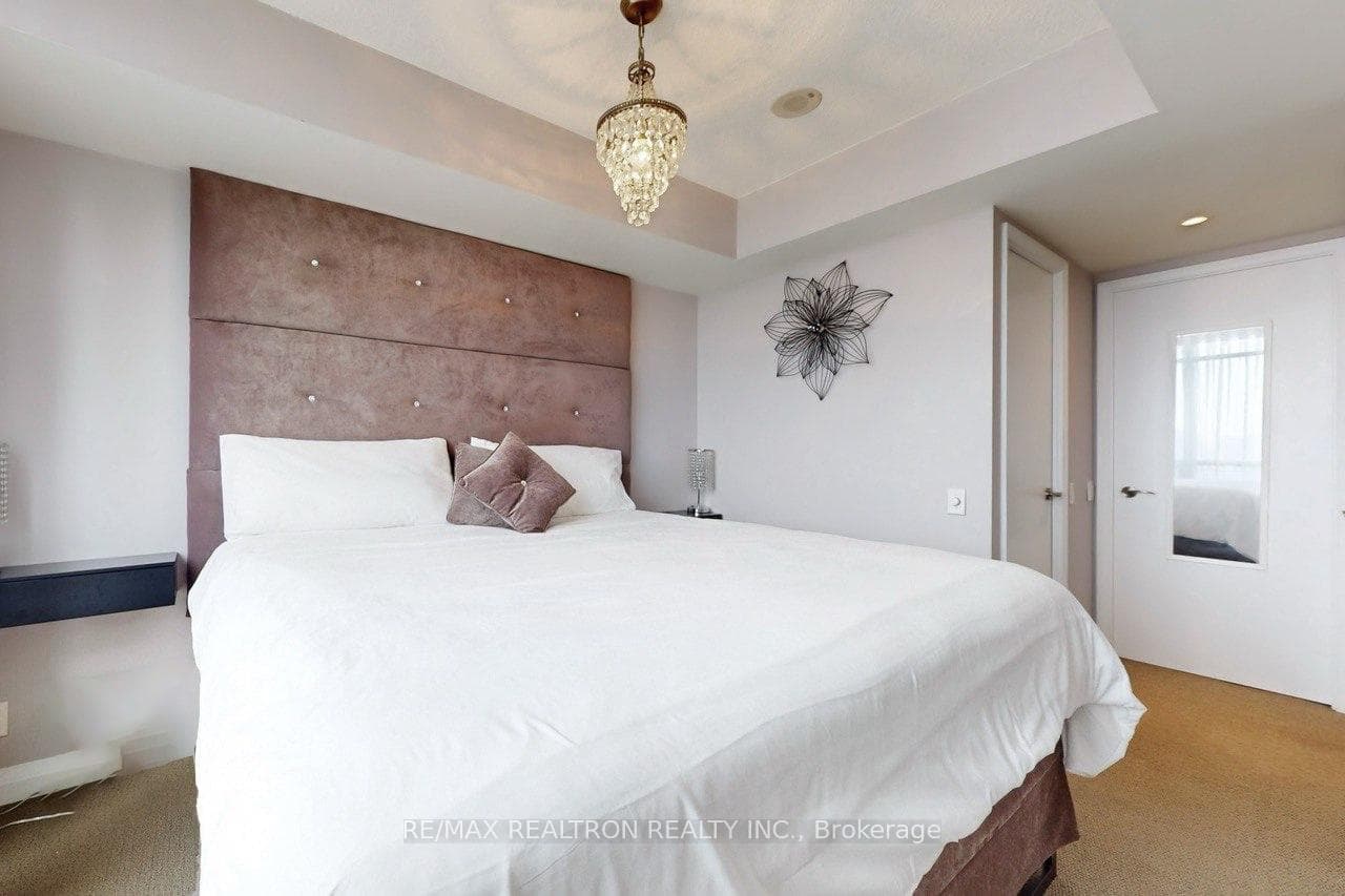 5 Valhalla Inn Road Unit 1611 photo 15