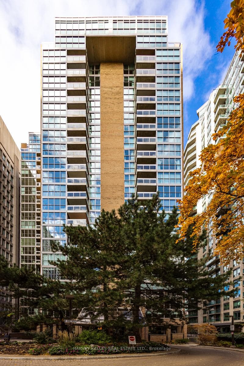 278 Bloor Street Unit 601 photo 2