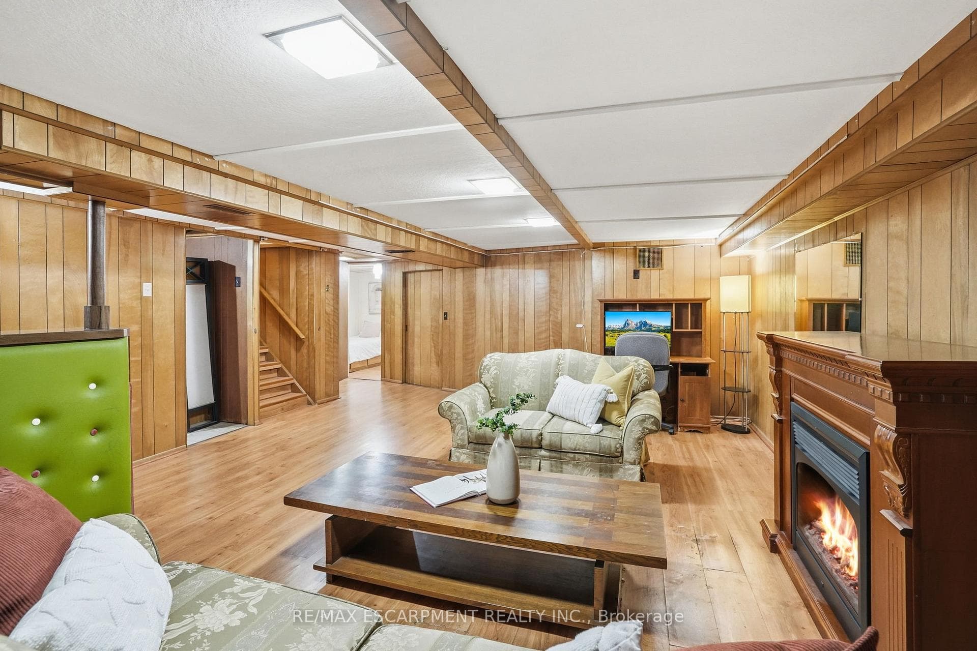 4 Duncombe Drive photo 26
