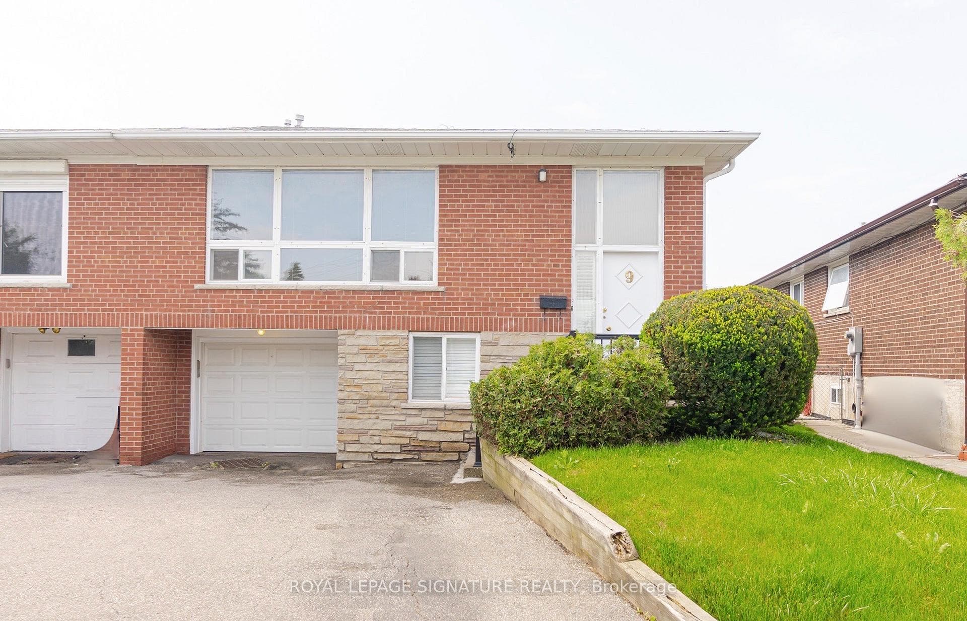 9 Foxhound Court photo 1