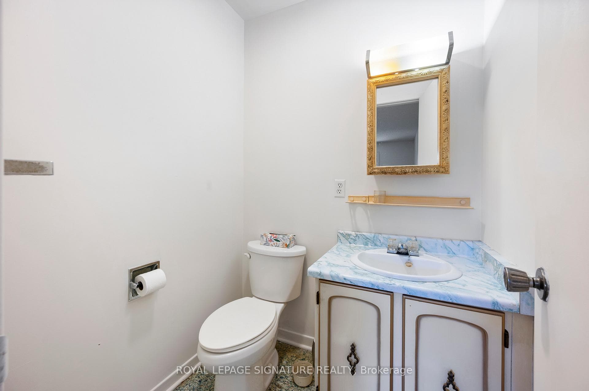 Bedroom 1 - ensuite
