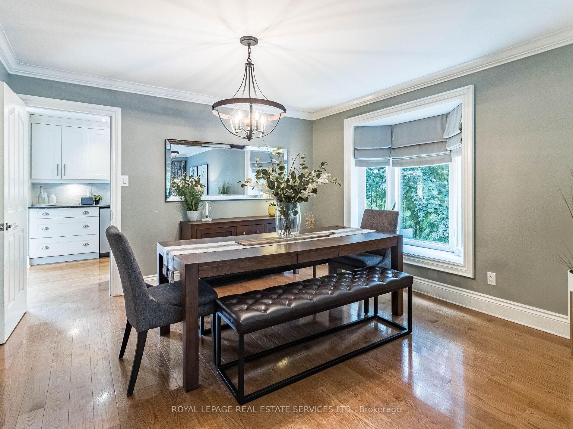 44 Parkend Avenue photo 6