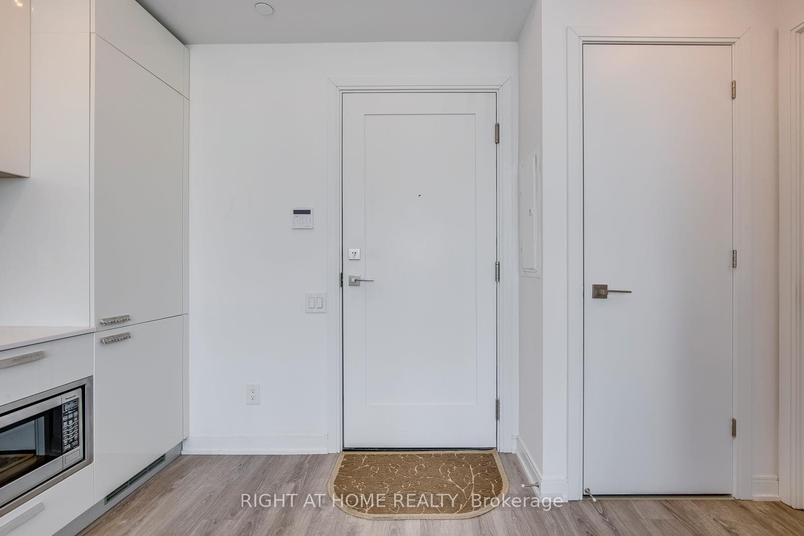 50 Charles Street Unit 3910 photo 4
