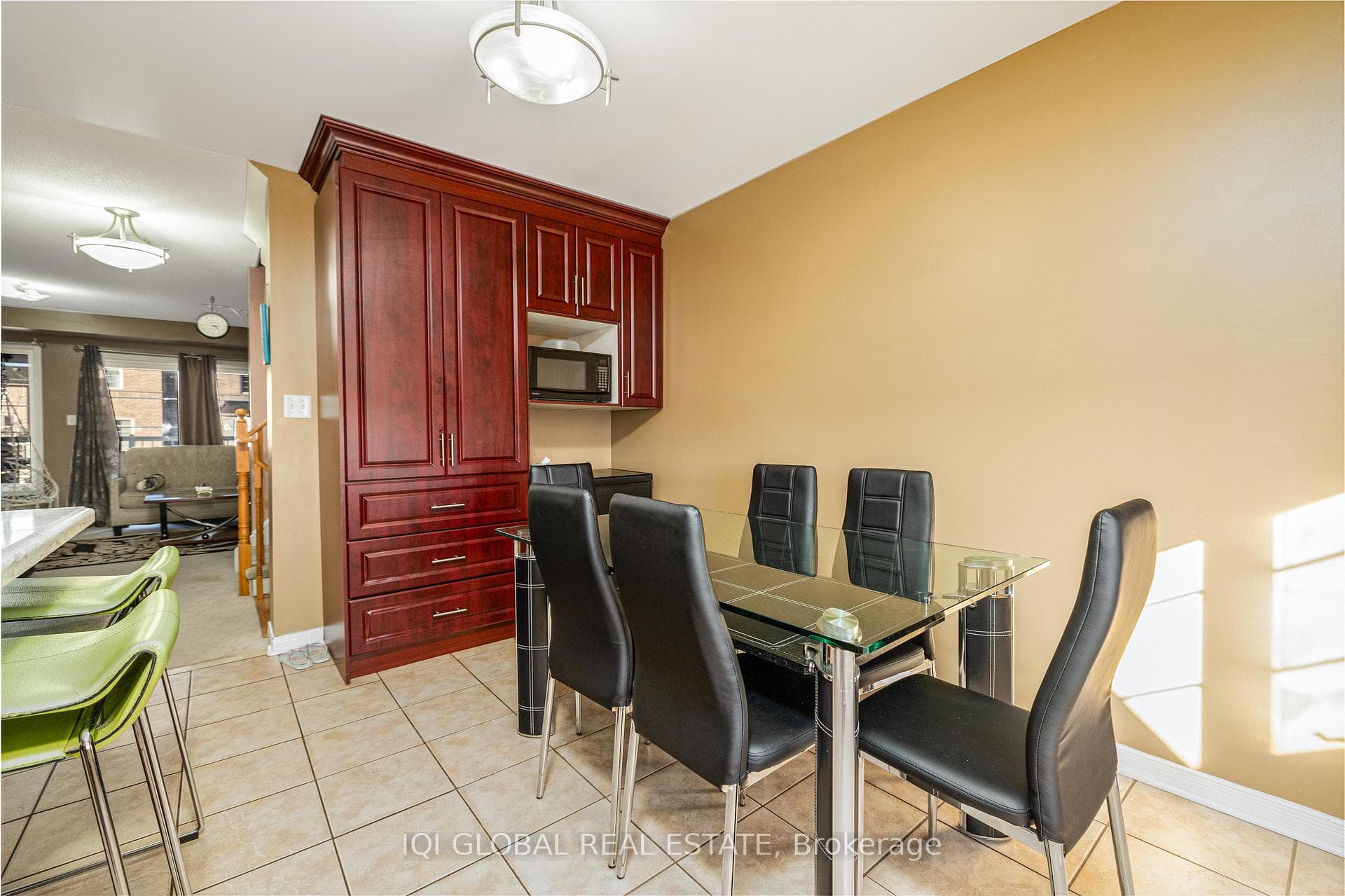 132 Bayly Street photo 16