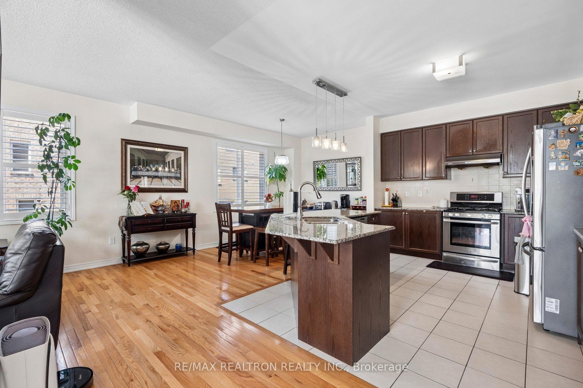 12 Dale Avenue photo 11