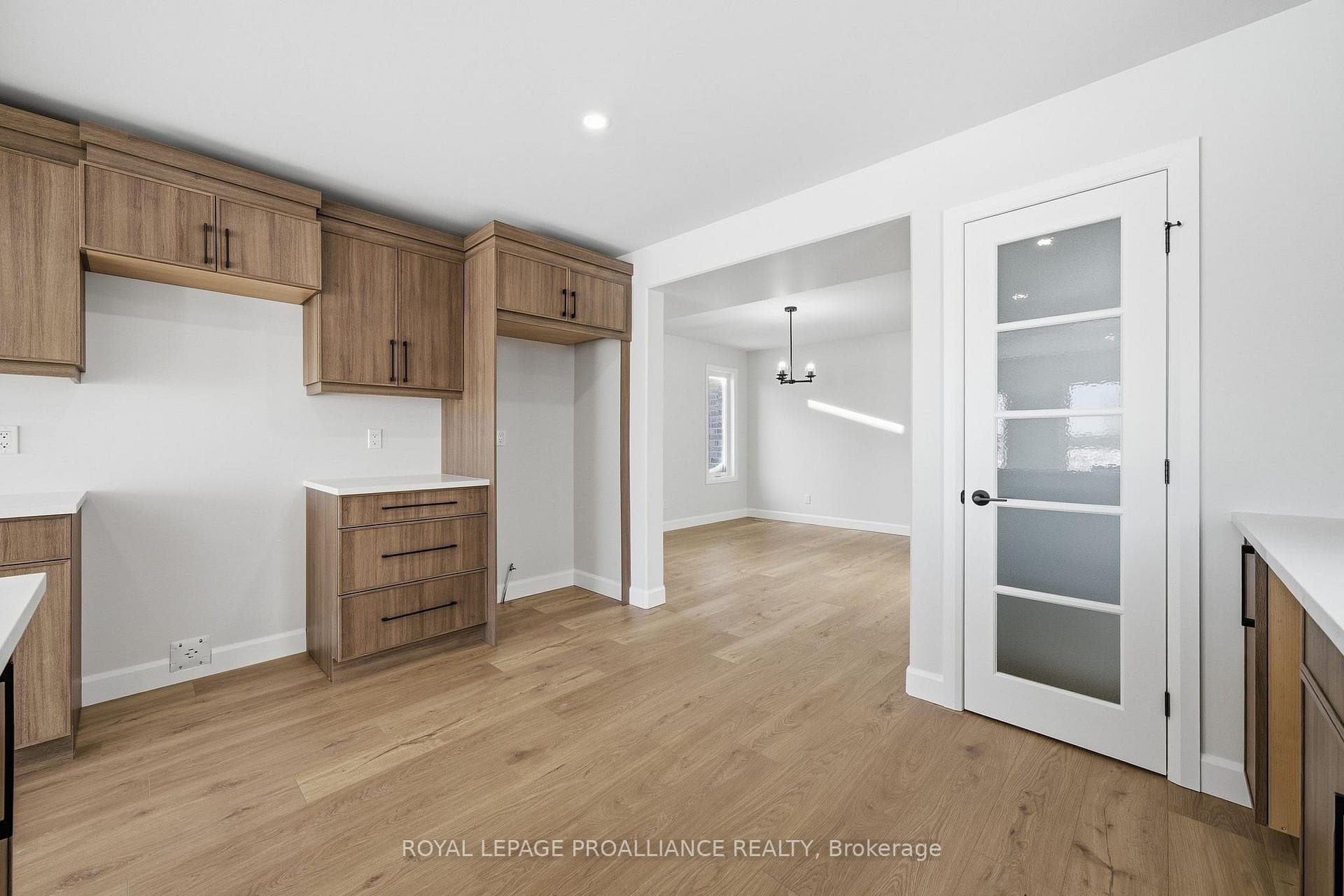 93 Raycroft Drive photo 14