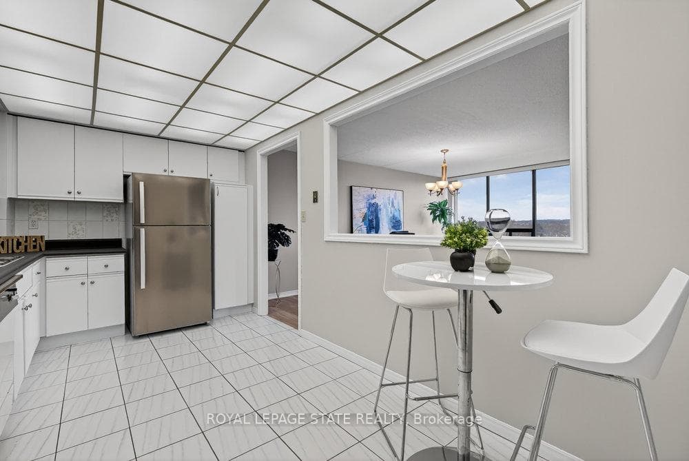 99 Donn Avenue Unit 602 photo 3