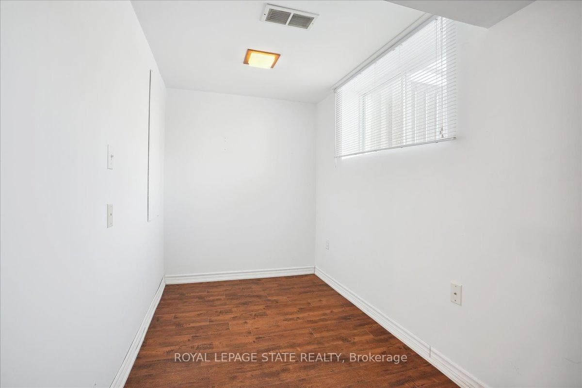77 Cranbrook Drive photo 28