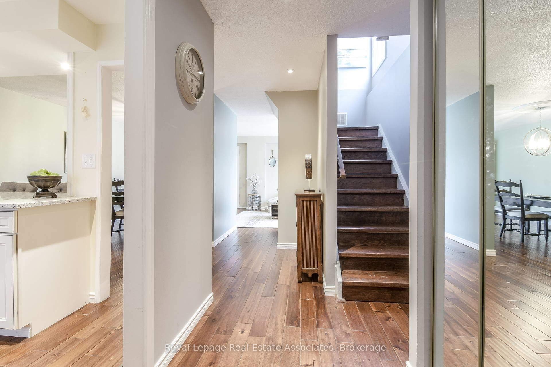2407 Mainroyal Street Unit Upper photo 9
