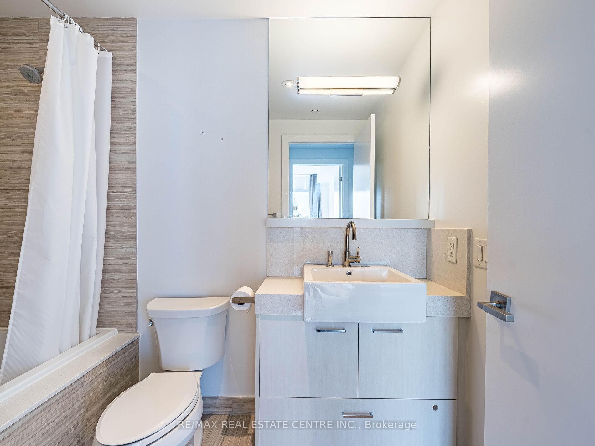 170 Avenue Road Unit 1203 photo 22