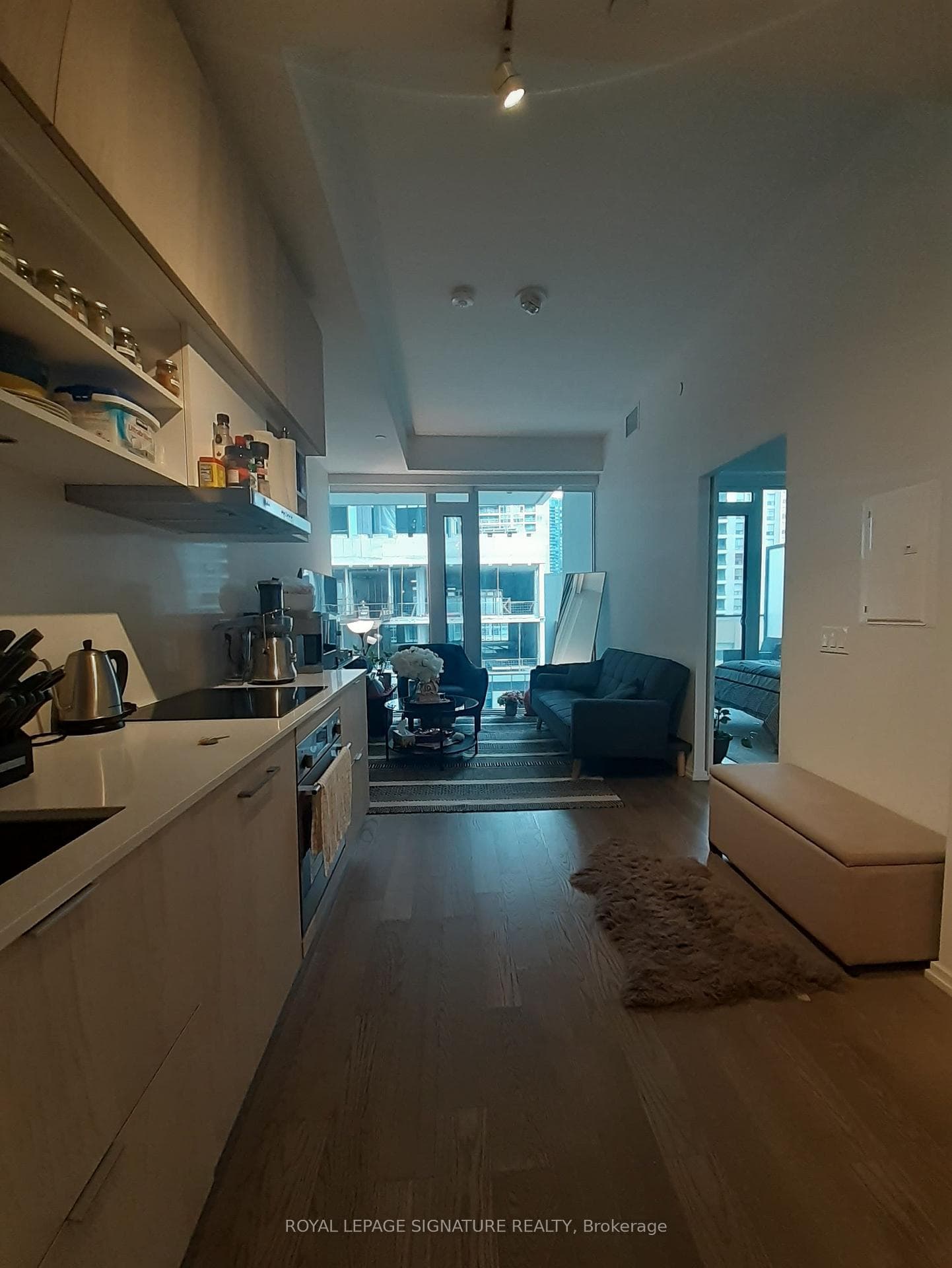 5 Soudan Avenue Unit 909 photo 2