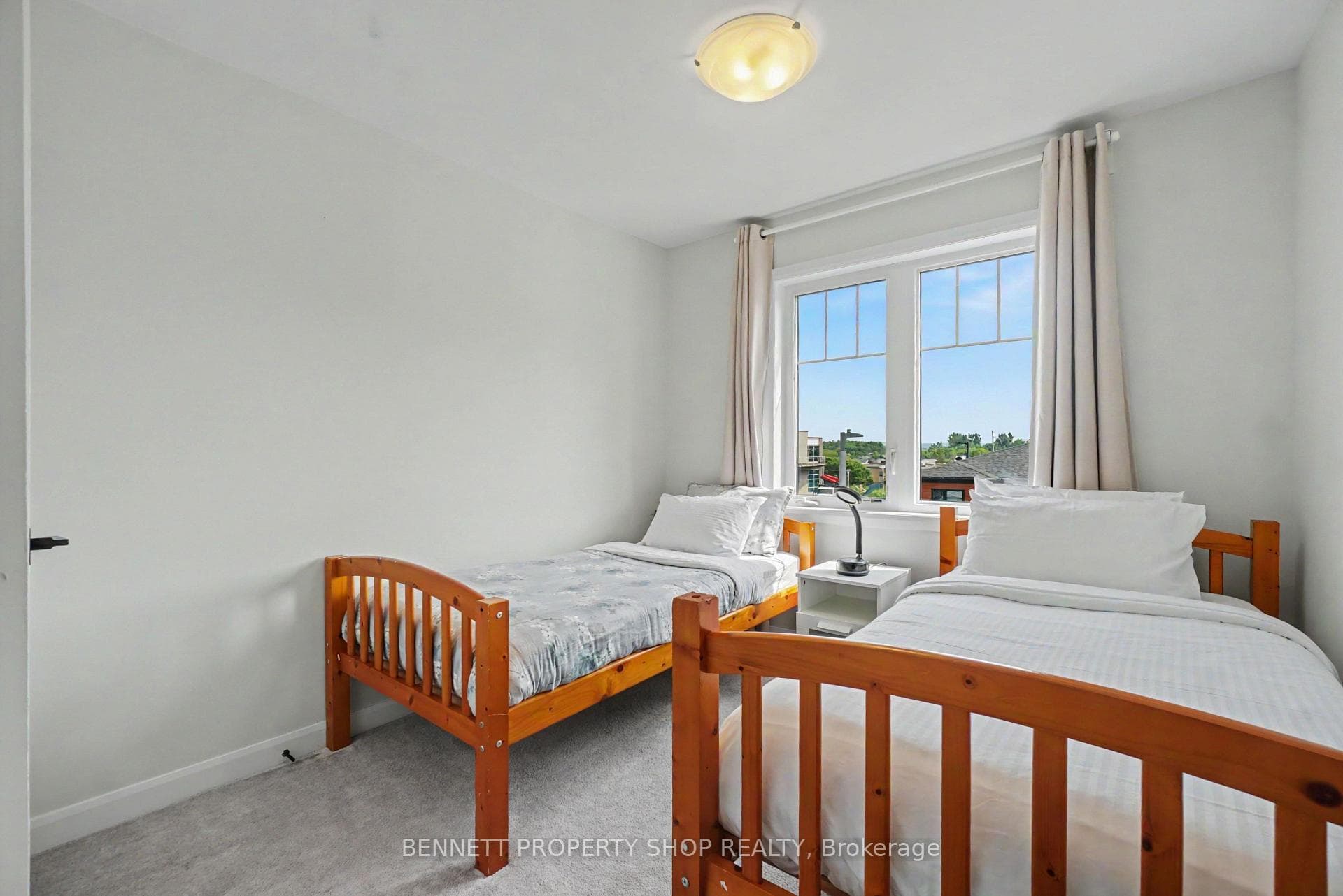 127 Attwell Private photo 14
