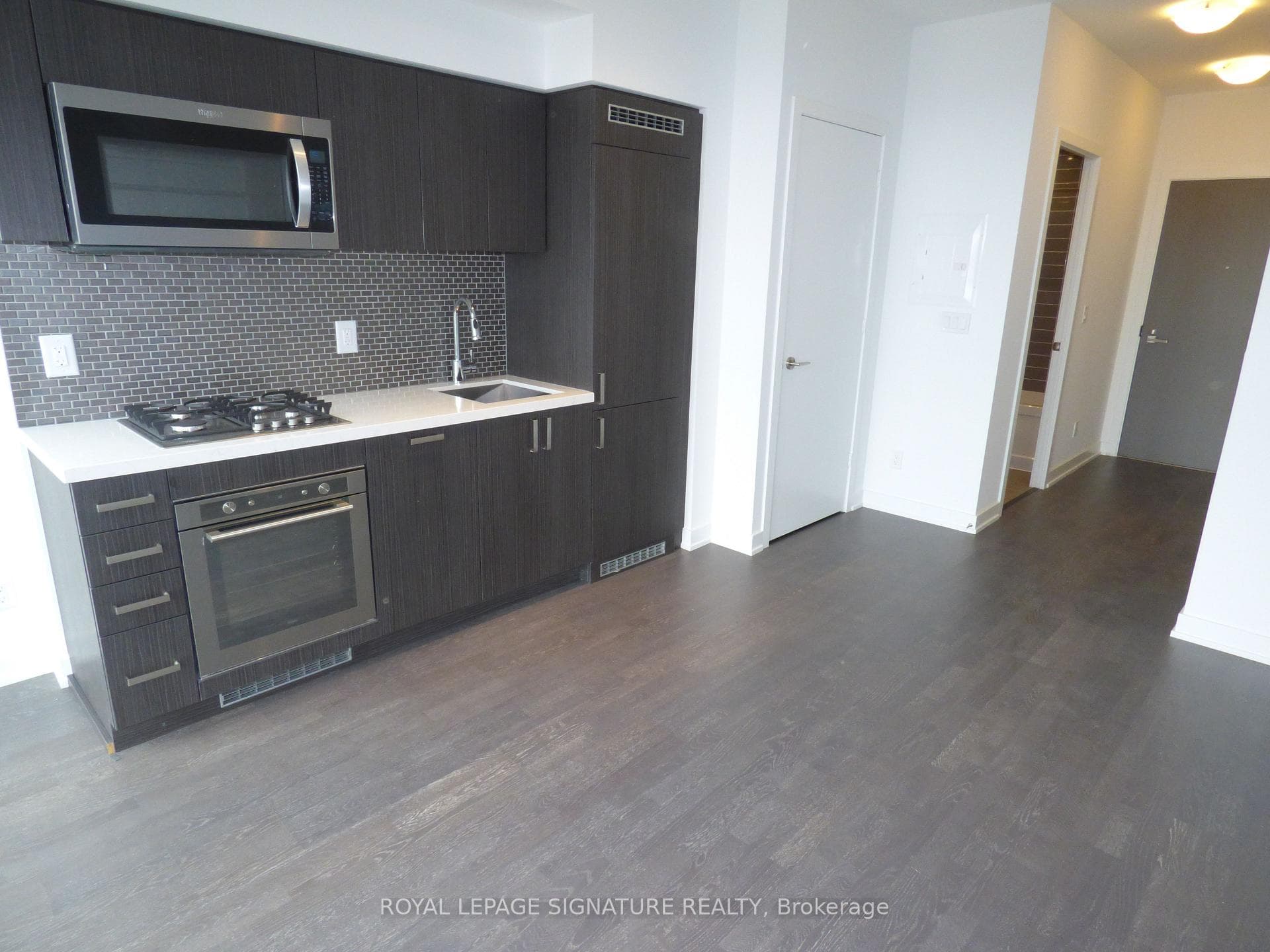 501 St Clair Avenue Unit 909 photo 2