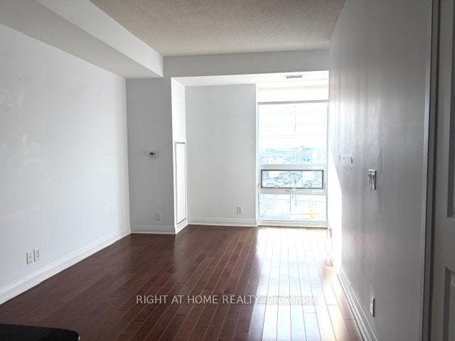 1055 Southdown Road Unit 502 photo 5