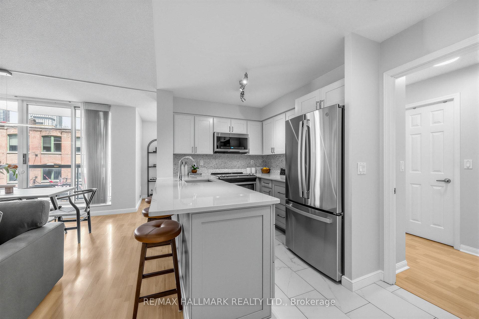 311 Richmond Street Unit 303 photo 8