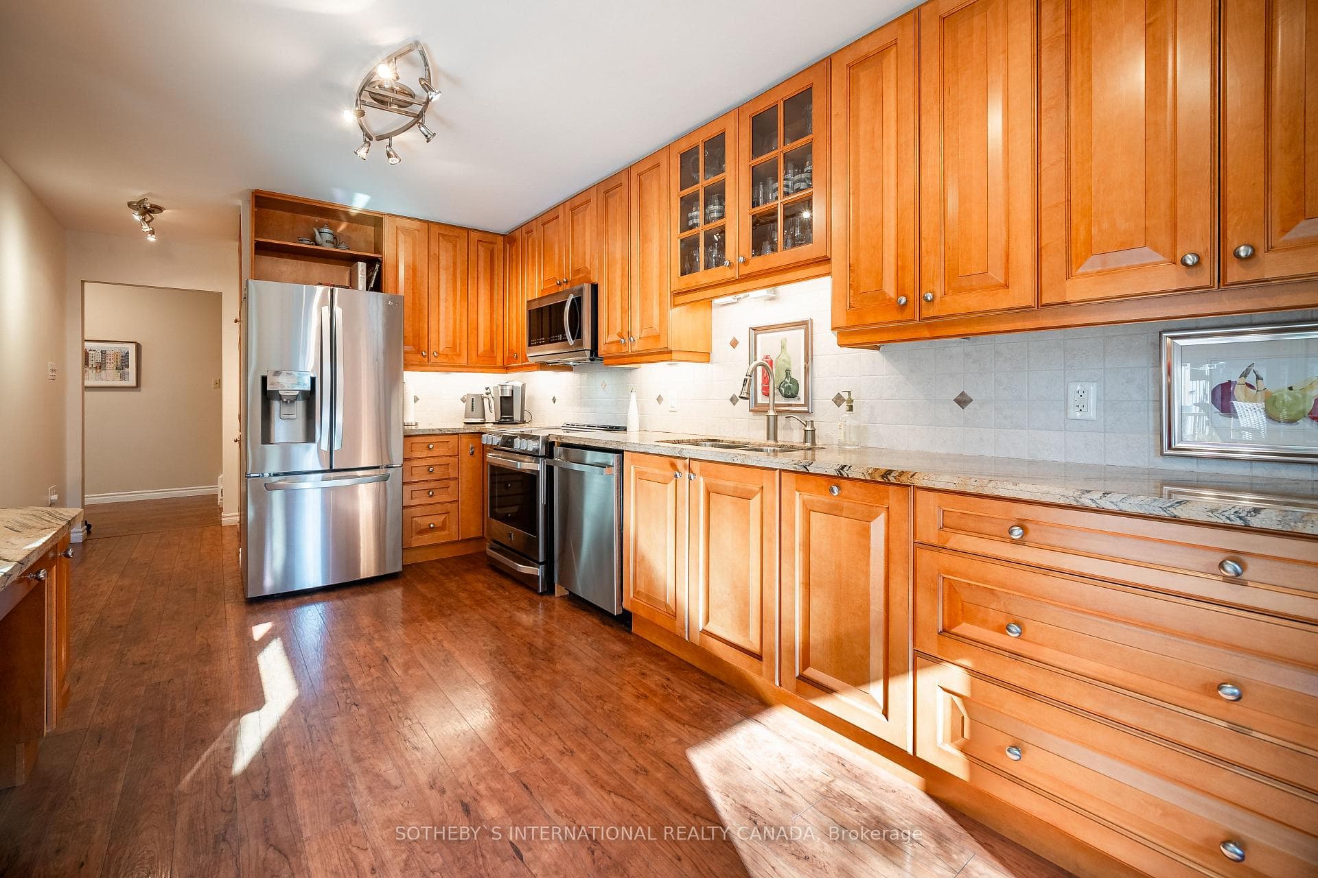 2287 Margot Street photo 12