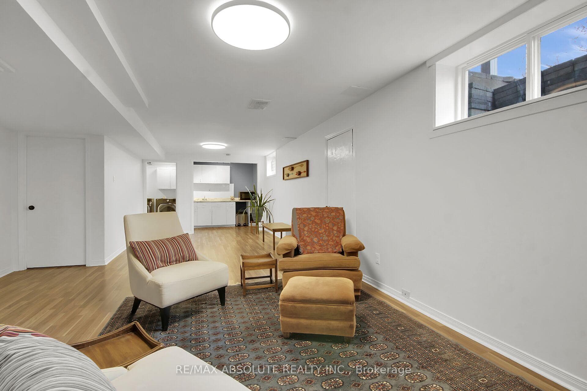 731 Dovercourt Avenue photo 30