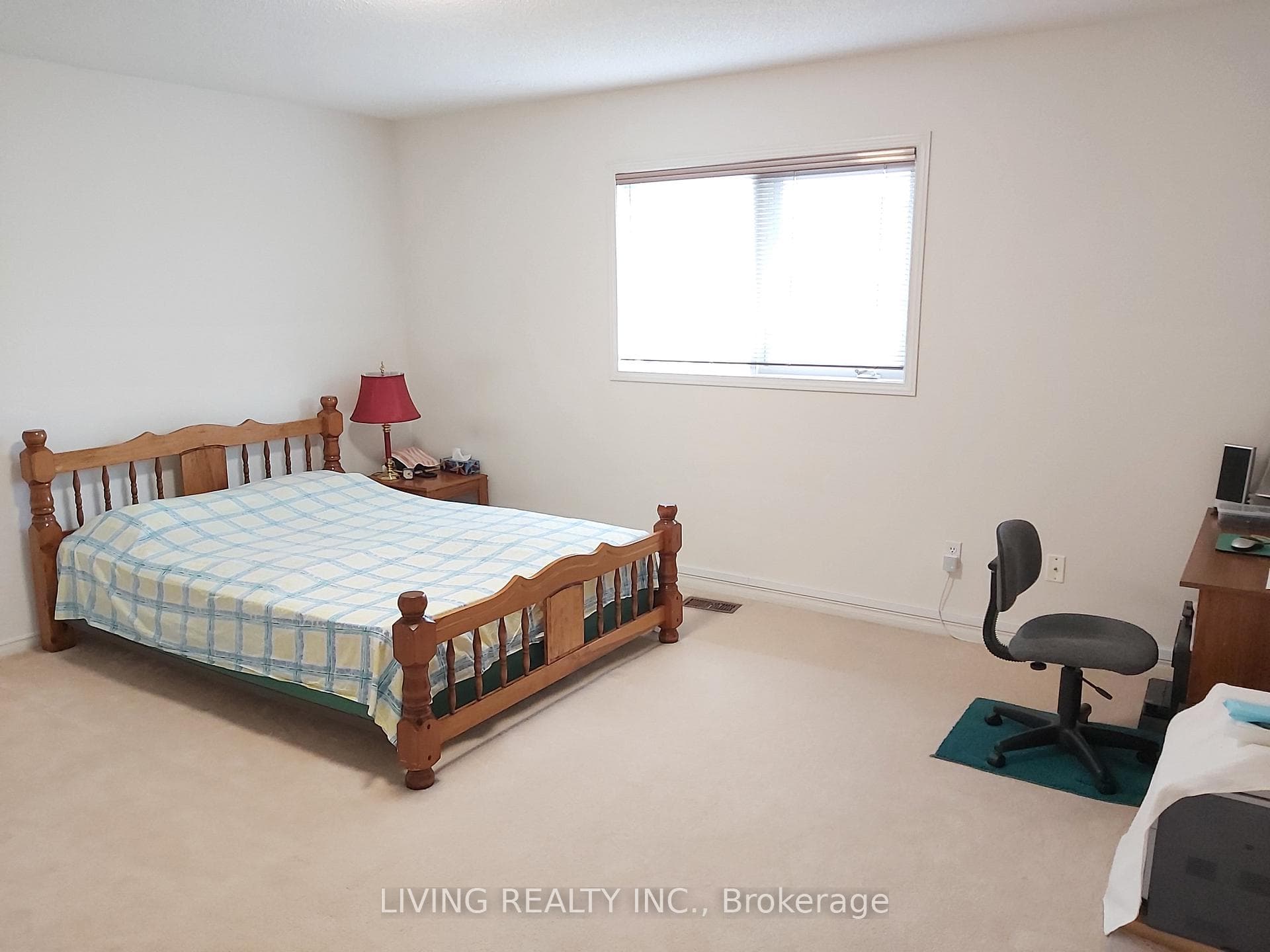 3931 Periwinkle Crescent photo 9