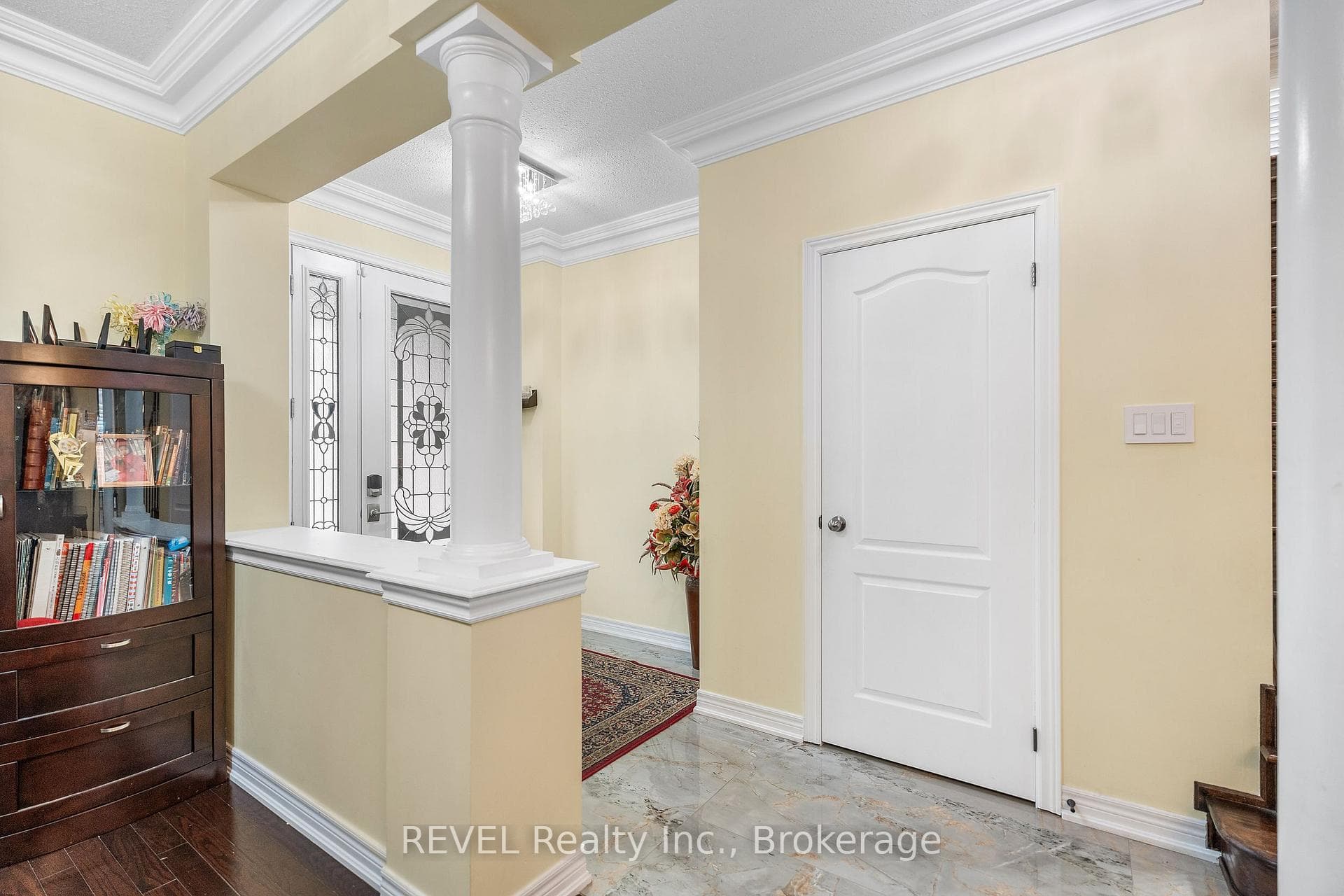 8892 KUDLAC Street photo 6