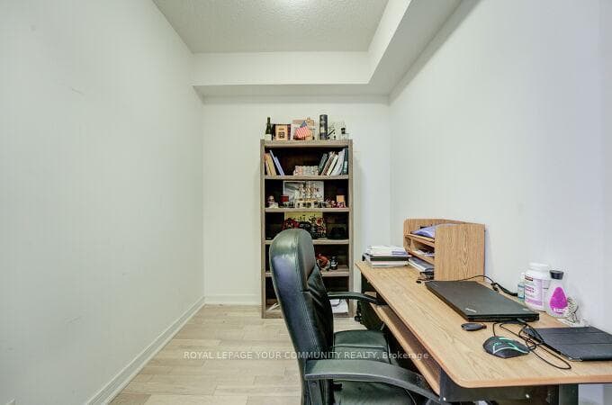 9201 Yonge Street Unit 202 photo 9