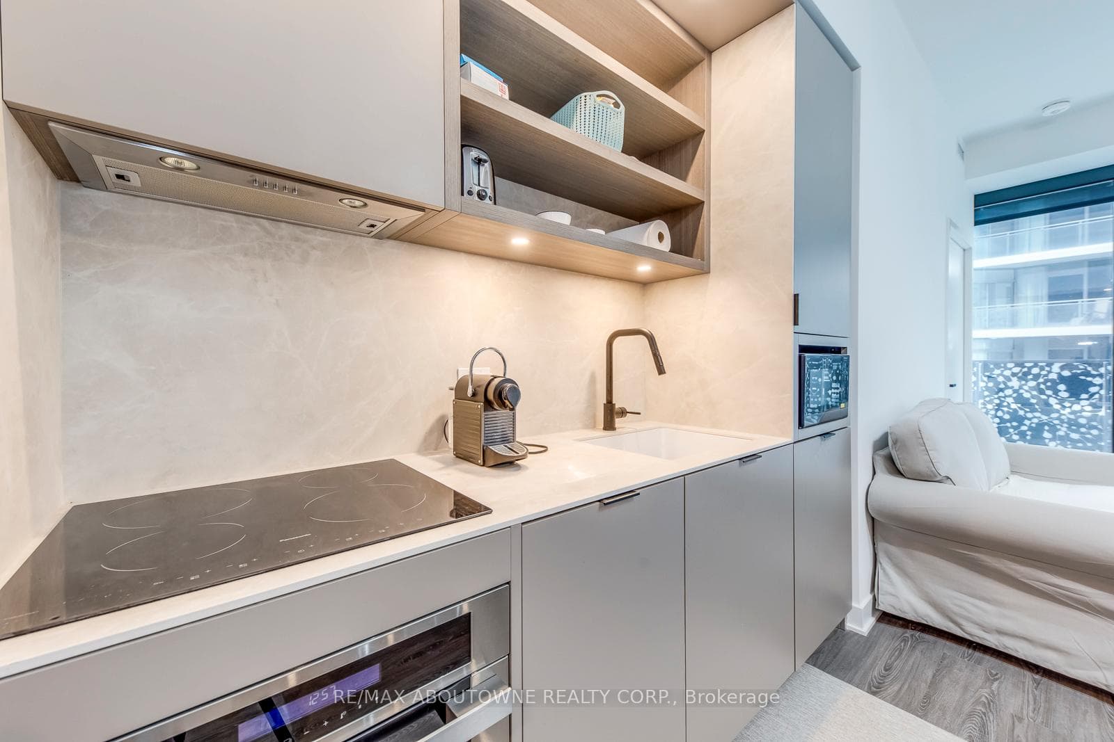 55 Charles Street Unit 1807 photo 9