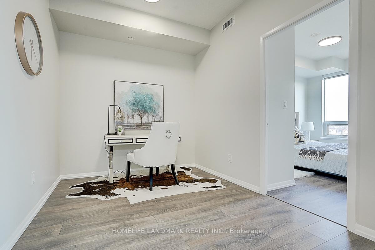 540 Bur Oak Avenue Unit 510 photo 19