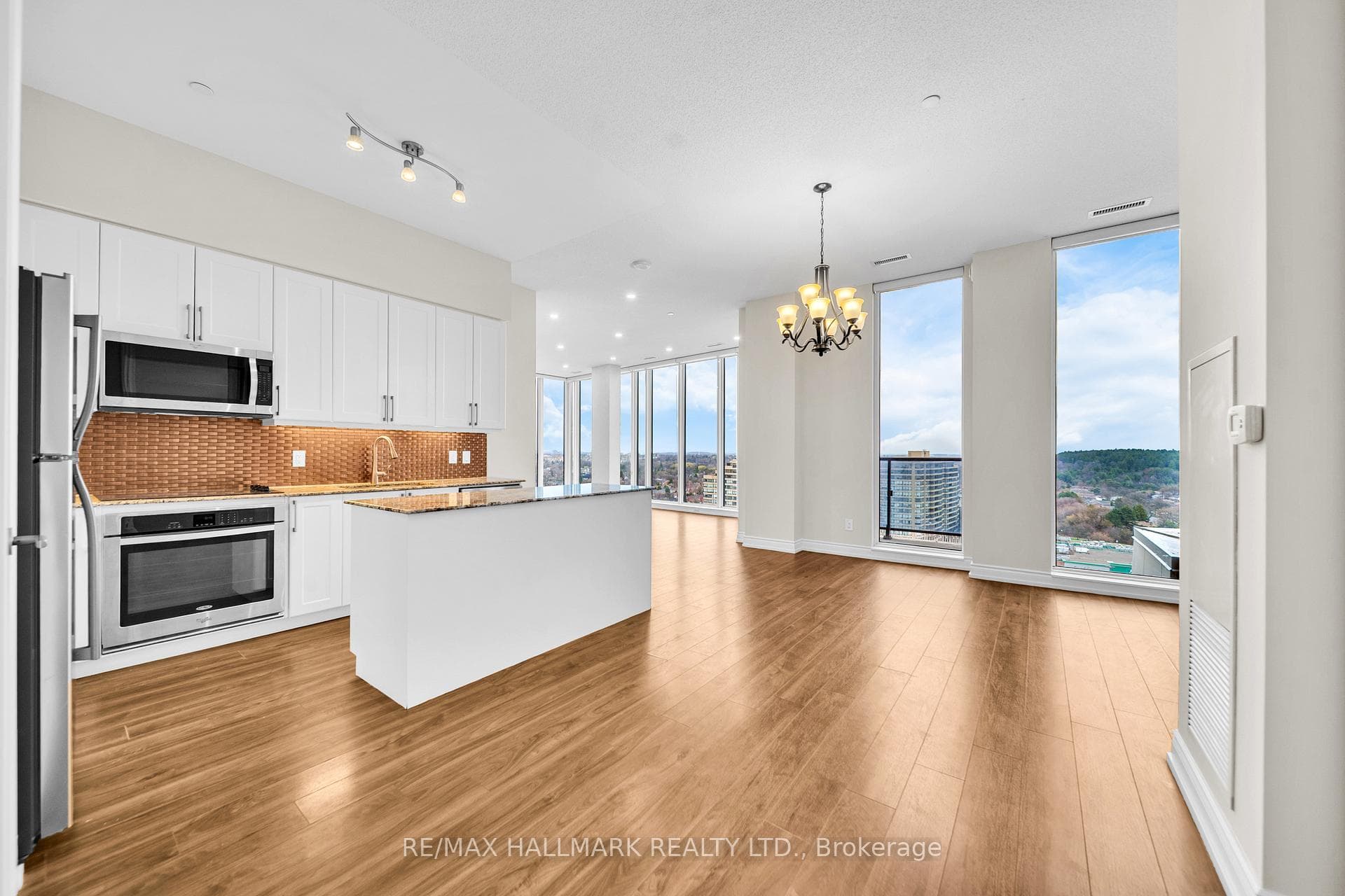 9600 Yonge Street Unit PH6 photo 10