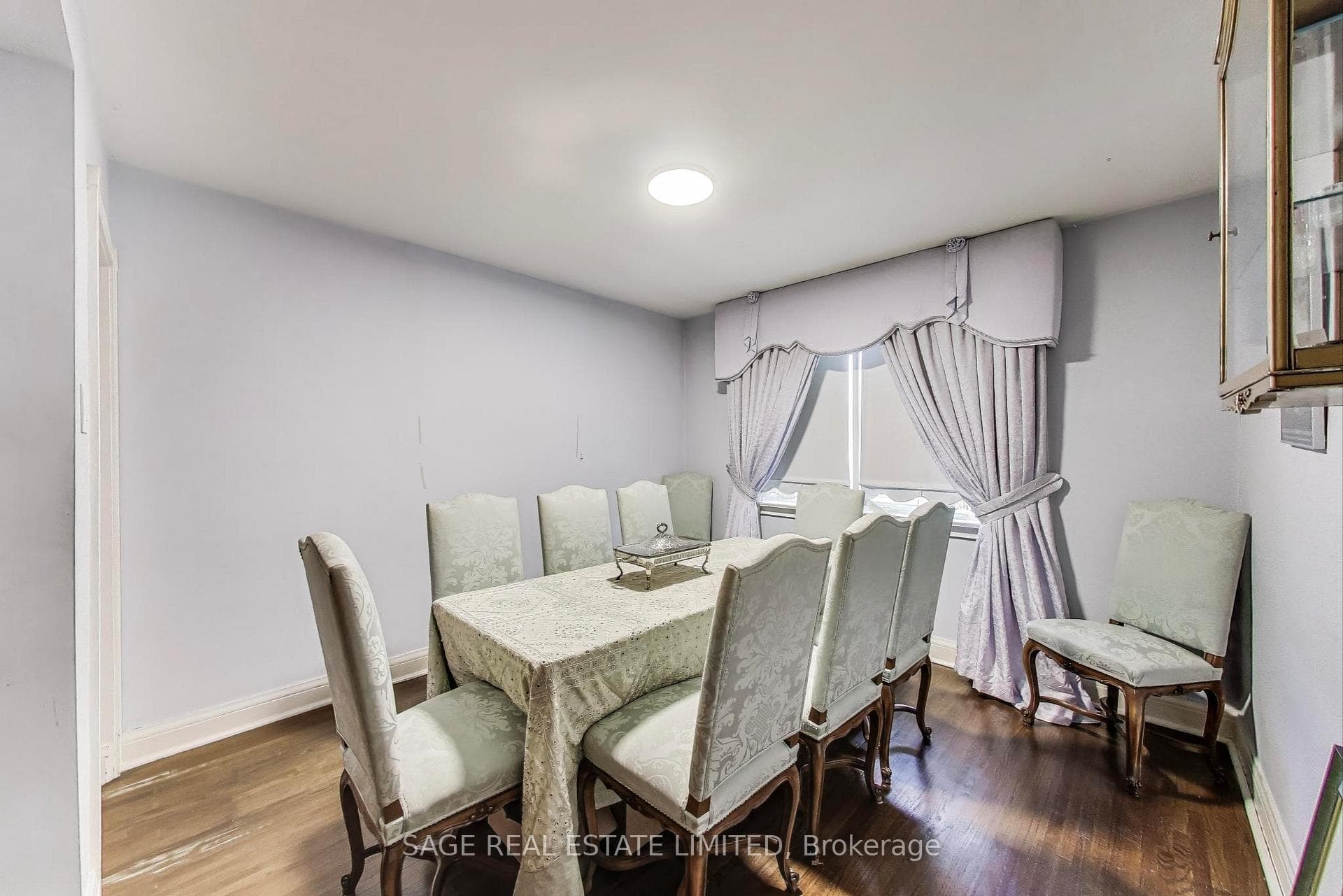 33 Kirkland Boulevard photo 10