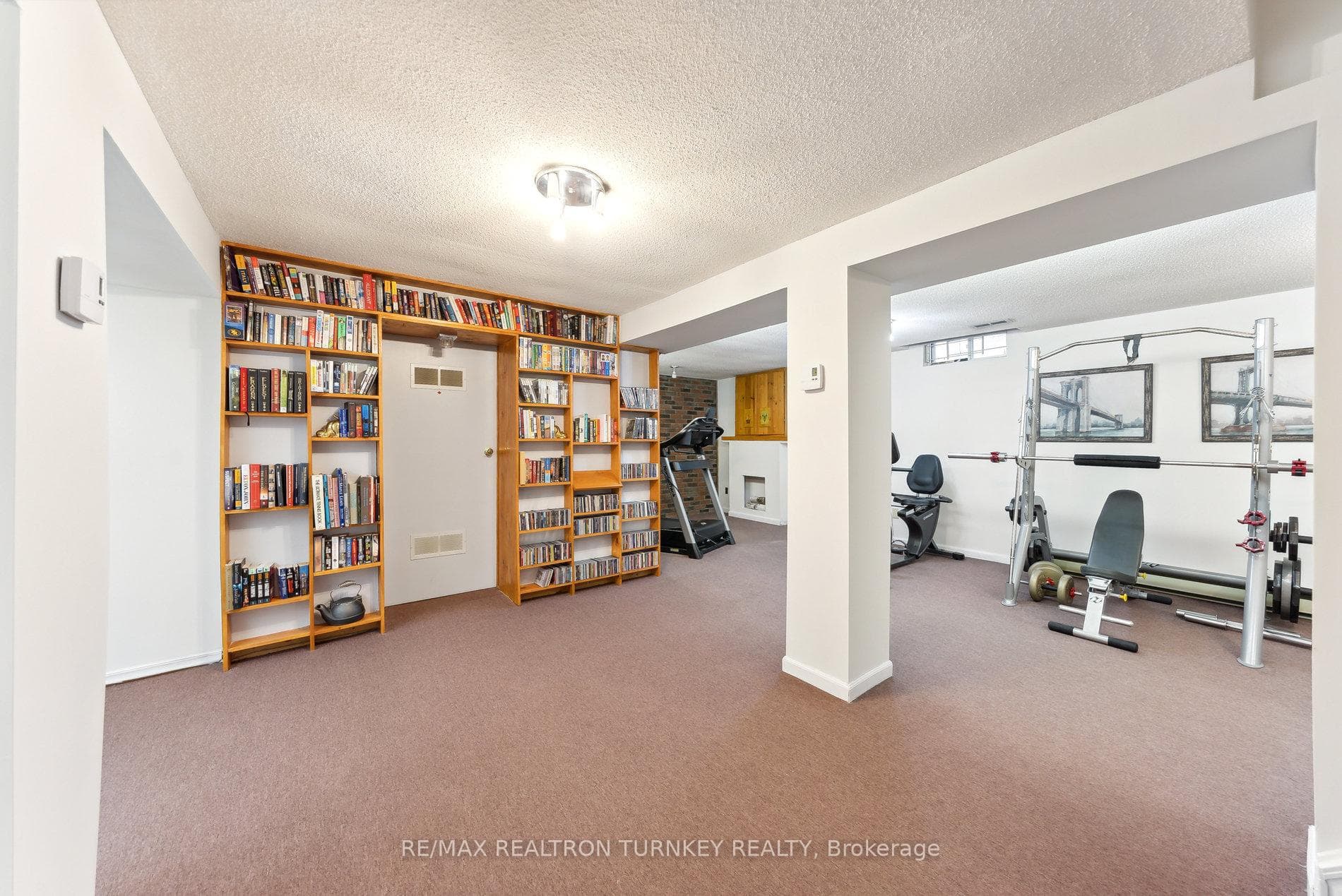 291 Manchester Drive photo 34