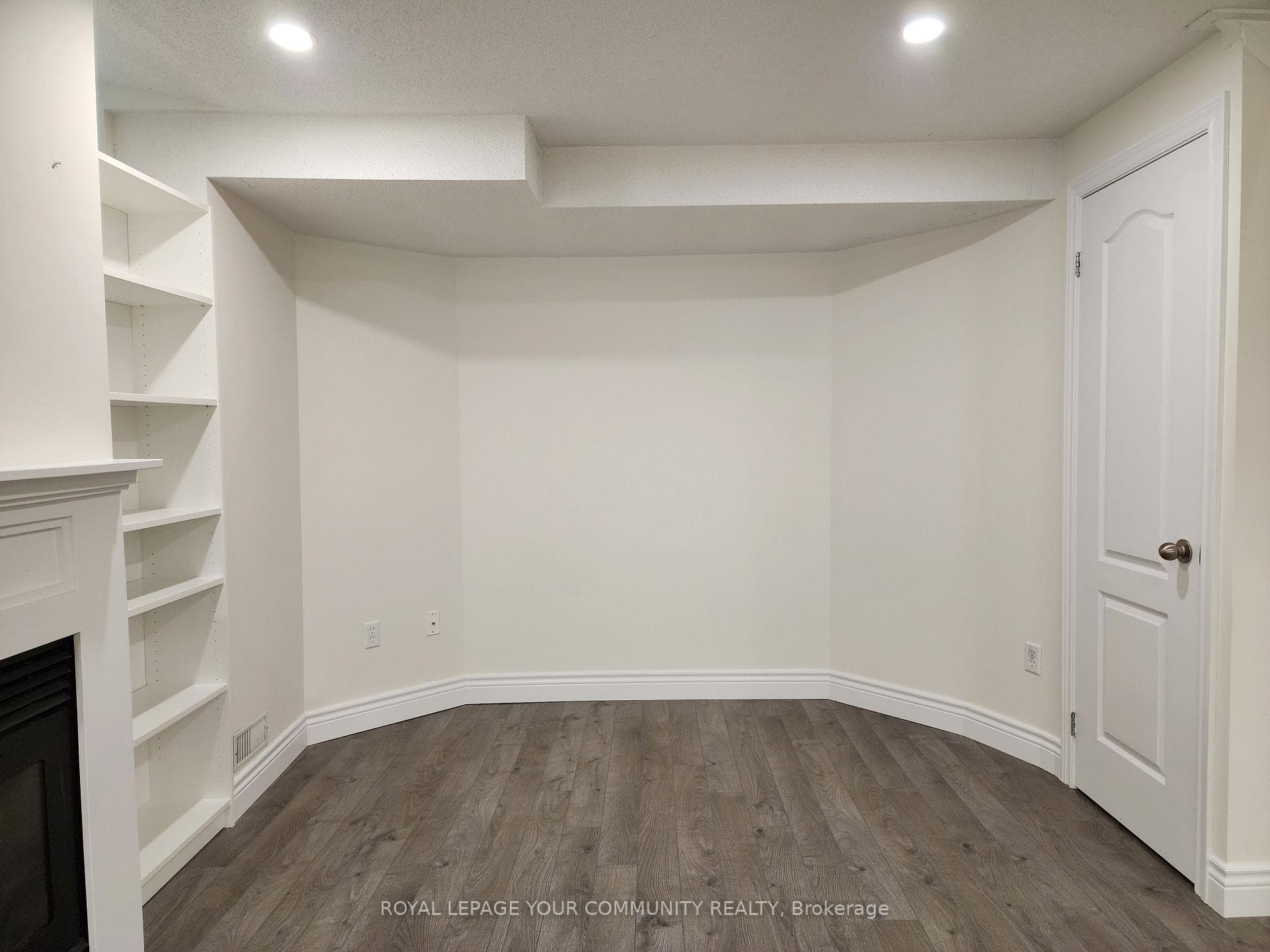 42 Woodroof Crescent photo 27