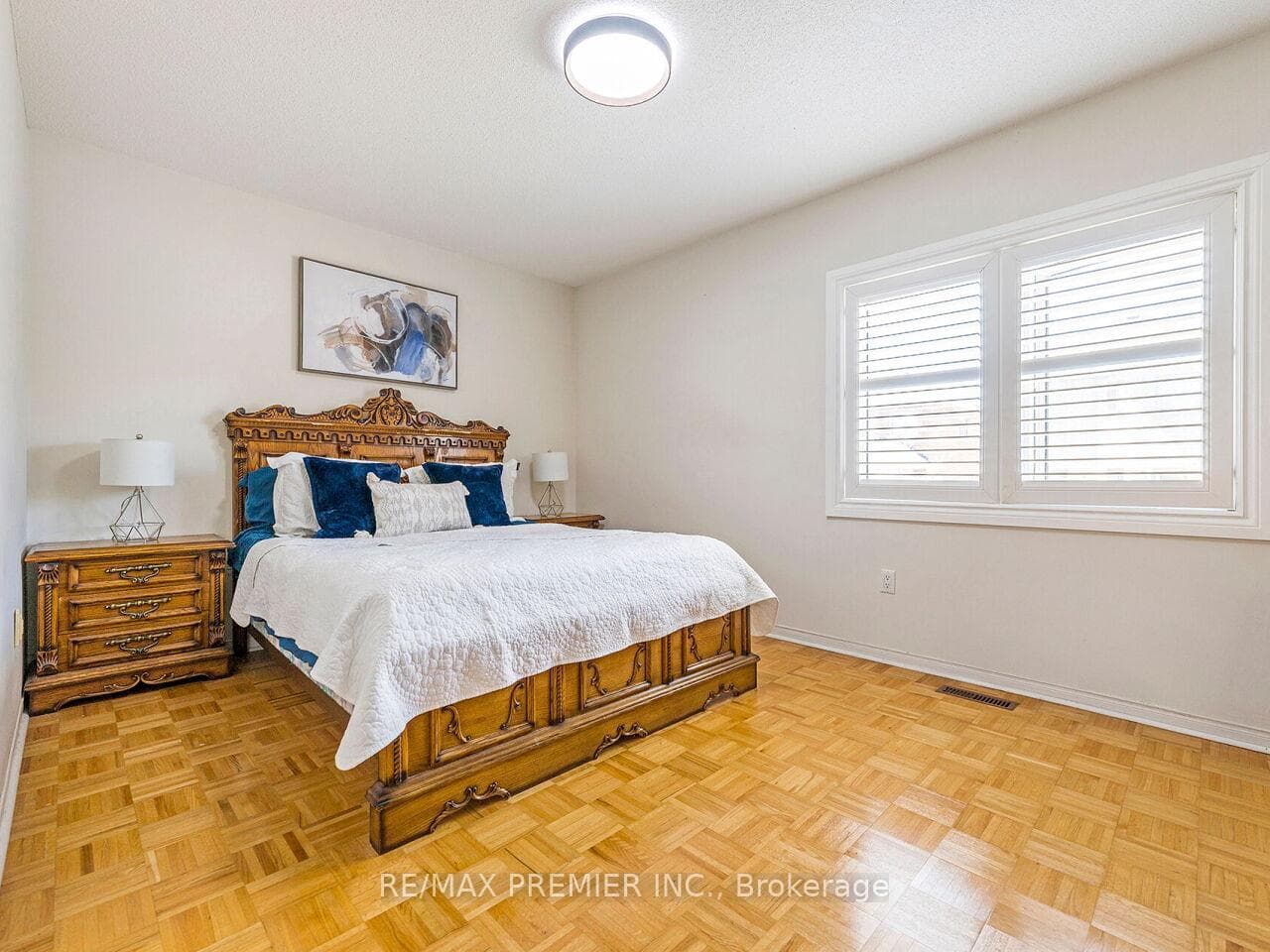 90 Hawker Road photo 18