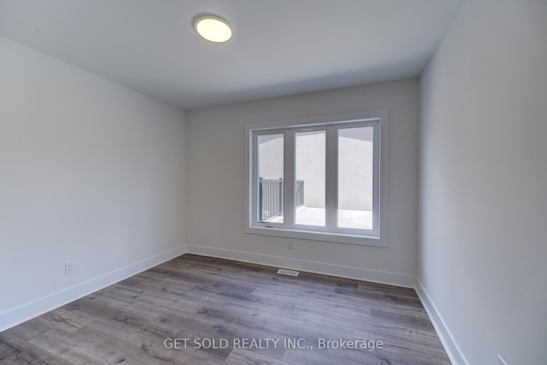 6701 Thorold Stone Road Unit 12 photo 17