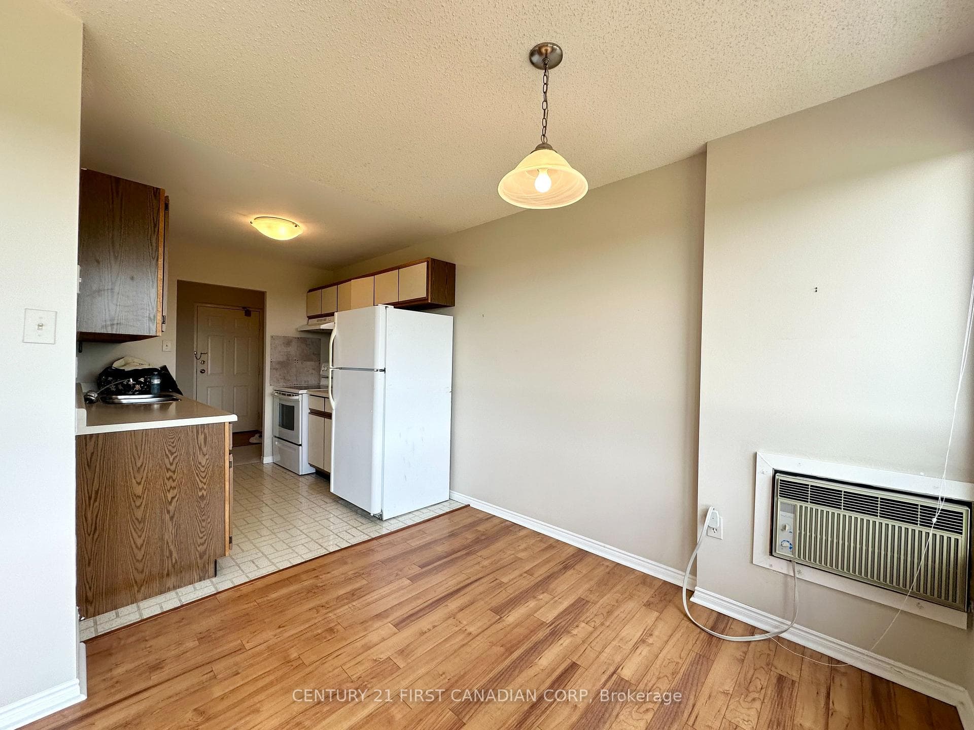 135 Baseline Road Unit 902 photo 2