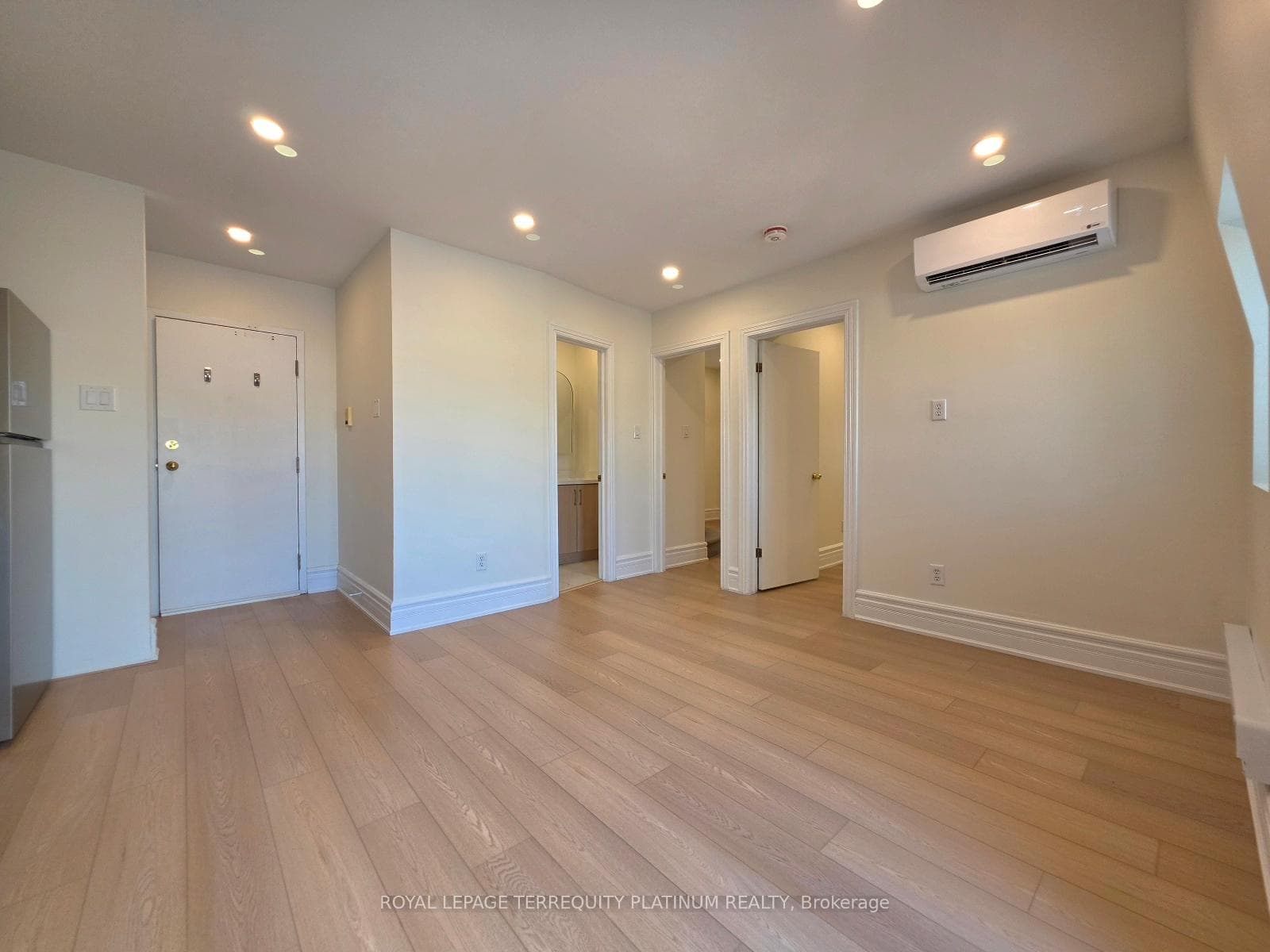 11 Beaconsfield Avenue Unit 5/ 2nd Floor photo 13