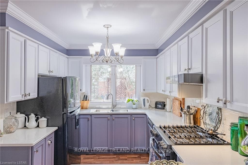 10287 BREWSTER Boulevard photo 19