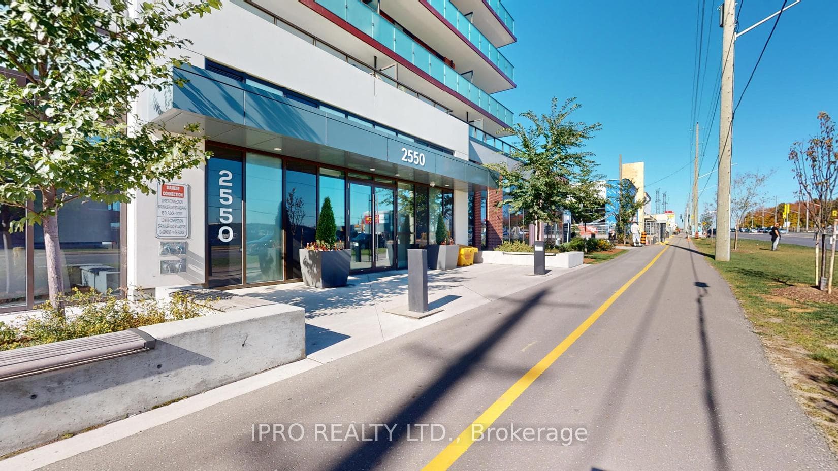 2550 Simcoe Street Unit 2019 photo 1