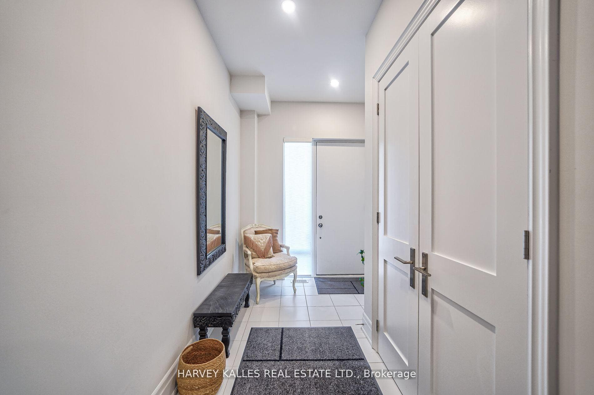 17 Aylin Crescent photo 2