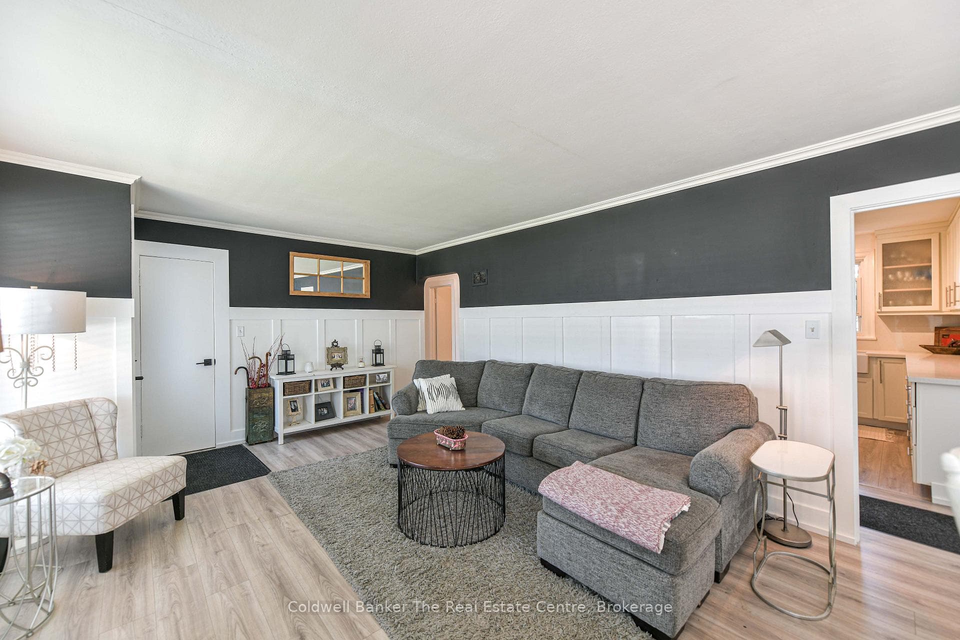321 Franklin Street photo 9