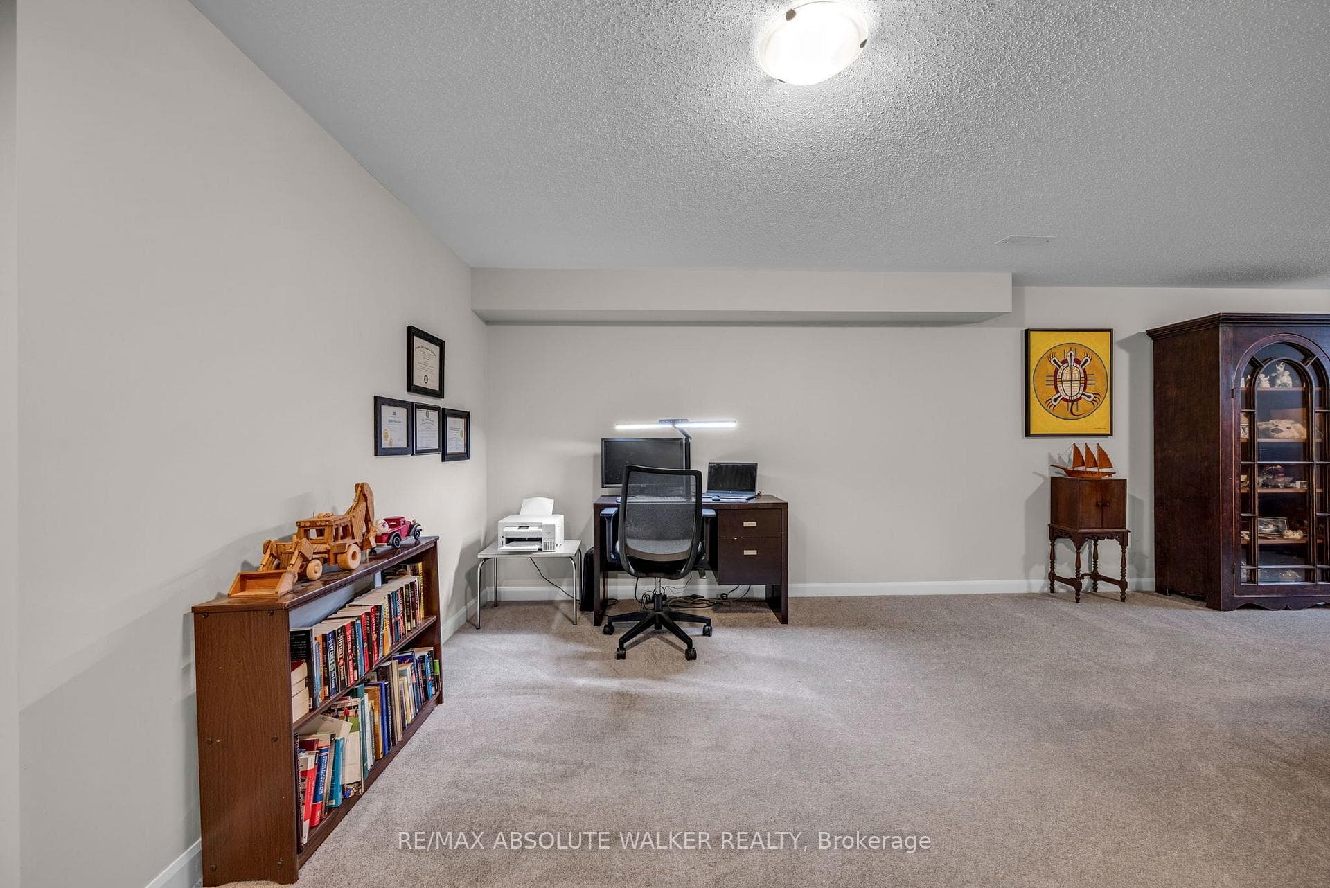 860 Companion Crescent photo 36