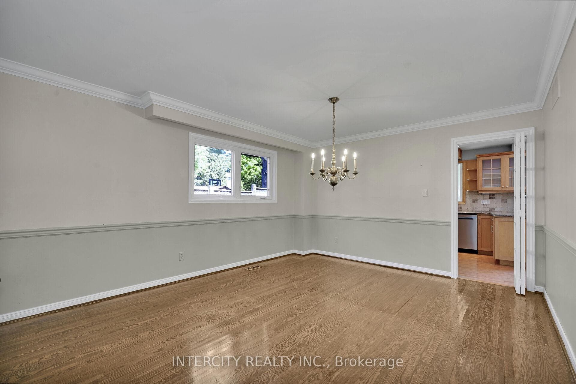 173 All Saints Crescent photo 6