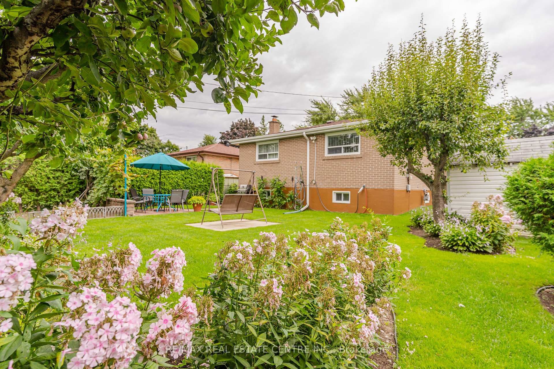 38 Basildon Crescent photo 30