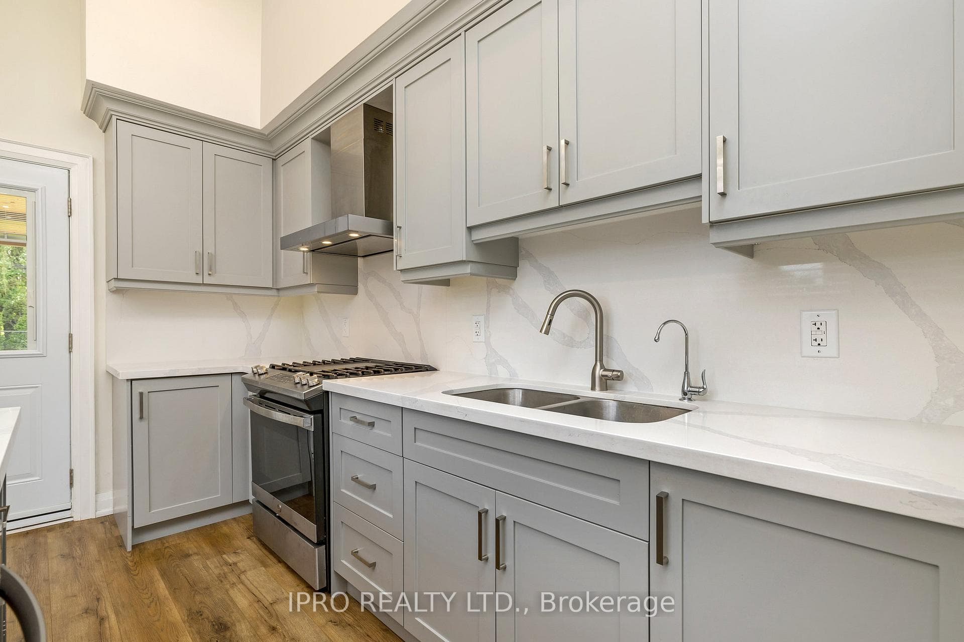 173 Prince Charles Drive photo 15